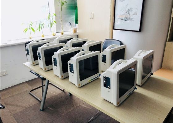 가지고 다닐 수 있는 다중 매개 변수 환자 모니터